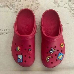 Crocs Classic Clog Varsity Red
W/Jibbits